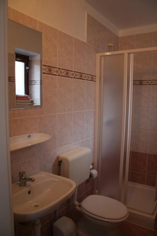 A.Dalia Hotell Karlsbad Exteriör bild
