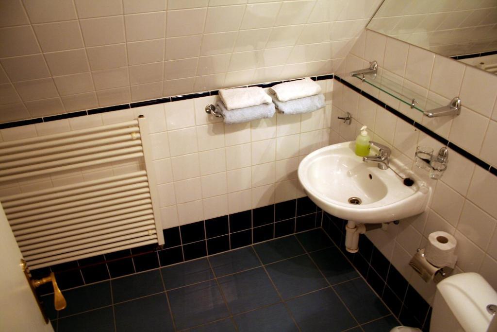 A.Dalia Hotell Karlsbad Exteriör bild